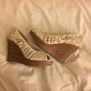 Lace wedges